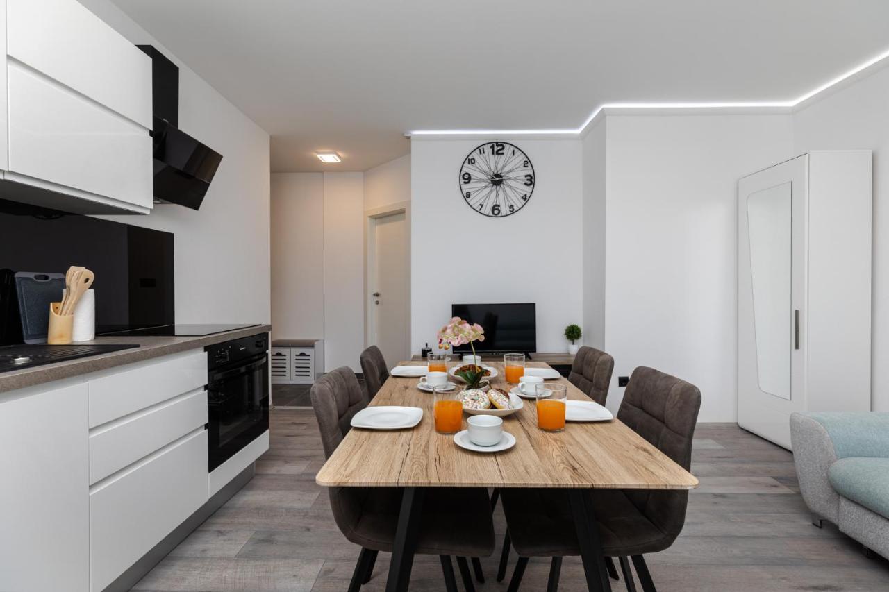 Apartment Viko Split Buitenkant foto