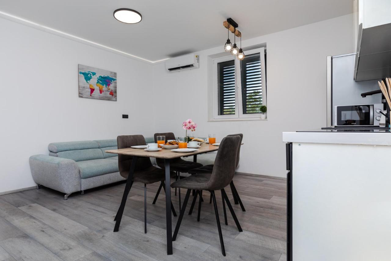 Apartment Viko Split Buitenkant foto